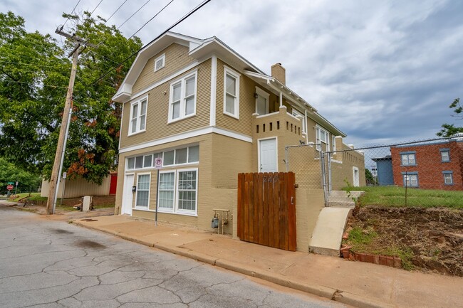 241 W 14th St-Unit -245 in Tulsa, OK - Building Photo - Building Photo
