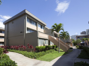 Kukui Gardens in Honolulu, HI - Building Photo - Building Photo