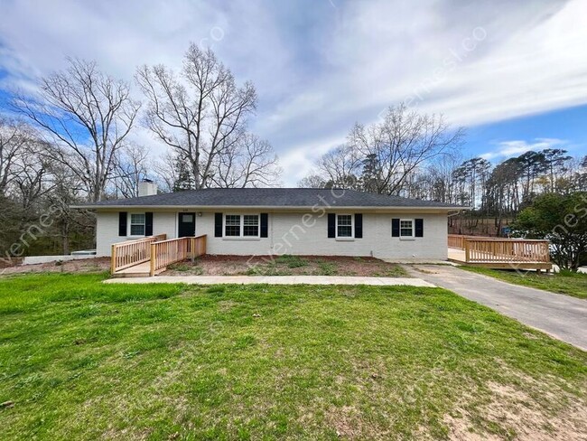 property at 622 Deese Rd