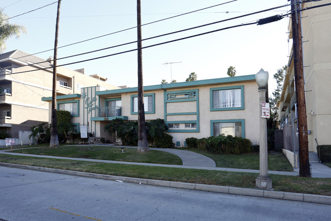 Starlight Apartments in Sherman Oaks, CA - Building Photo - Primary Photo