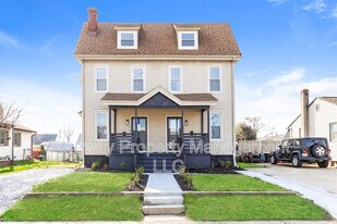 226 Greenwich Ave in Paulsboro, NJ - Building Photo