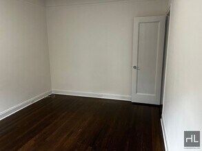 EAST 46 STREET in New York, NY - Building Photo - Building Photo