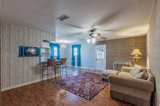 618 Magnolia St in Denton, TX - Building Photo - Building Photo