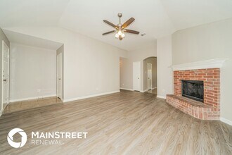 8001 Marielle Cir in Dallas, TX - Foto de edificio - Building Photo