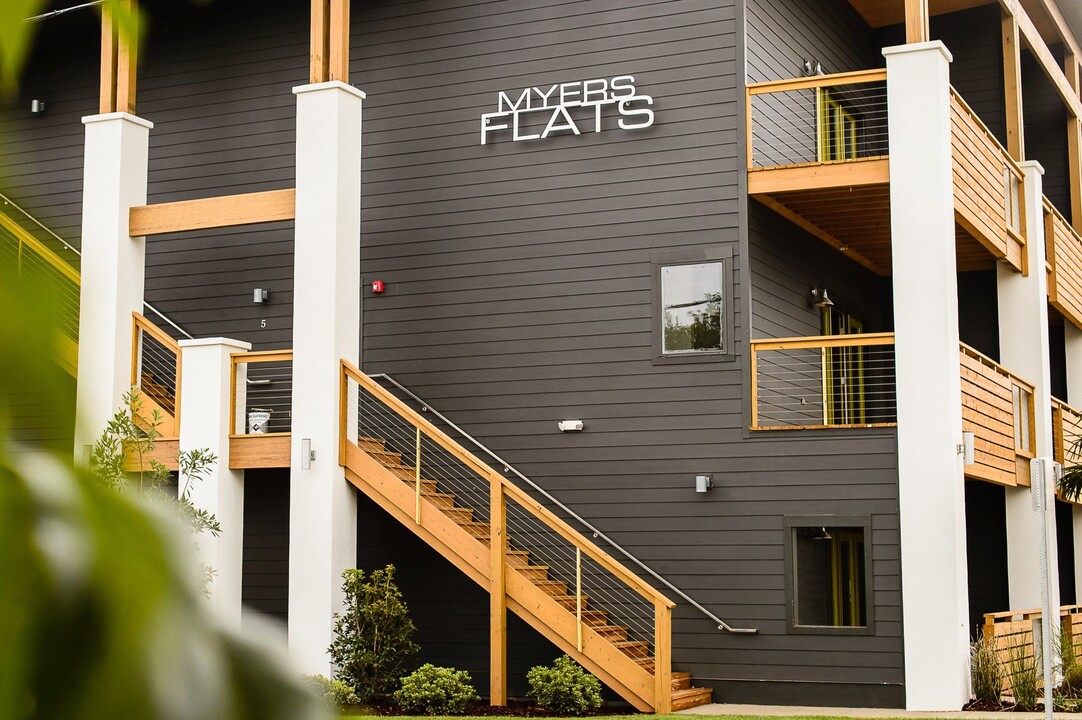 Myers Flats in Tuscaloosa, AL - Building Photo