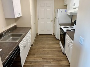 80 Mill St, Unit 100 in Woonsocket, RI - Building Photo - Building Photo