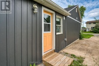 17 Kirk St in St Catharines, ON - Building Photo - Building Photo