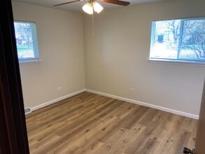 33250 N Indian Ln in Grayslake, IL - Building Photo - Building Photo