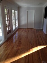 19224 Sylvan St in Los Angeles, CA - Building Photo - Building Photo