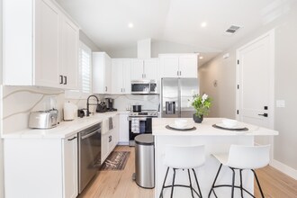 8864 Boreal Way in Elk Grove, CA - Building Photo - Building Photo