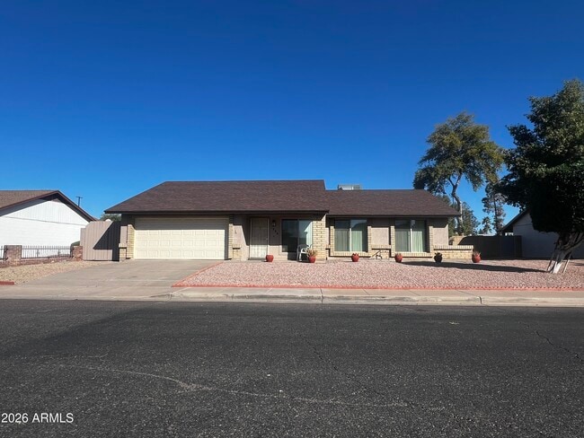 property at 1550 W Knowles Ave