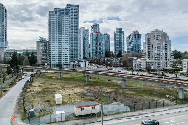 North Tower (Residential Tower 1) in Surrey, BC - Building Photo - Building Photo
