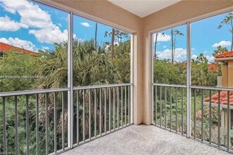 13140 Bella Casa Cir in Ft. Myers, FL - Building Photo - Building Photo