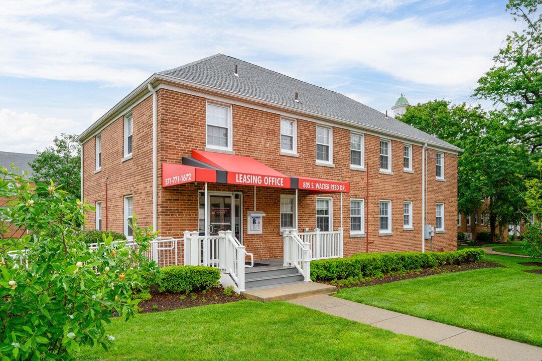Fillmore Garden Apartments in Arlington, VA - Building Photo