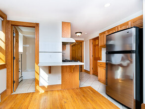 88 Myrtle St, Unit 2 in Boston, MA - Building Photo - Building Photo