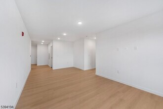 768 Bergen St in Newark, NJ - Building Photo - Building Photo