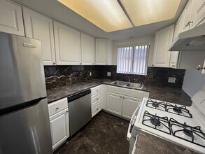 2140 Via Robles in Oceanside, CA - Building Photo - Building Photo