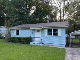 819 Edgehill in Benton, AR - Building Photo