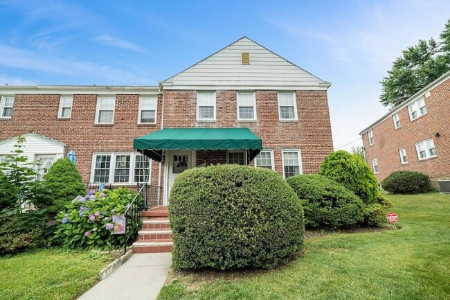 property at 1728 Aberdeen Rd