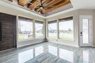 19 N 29th St in McAllen, TX - Building Photo - Building Photo