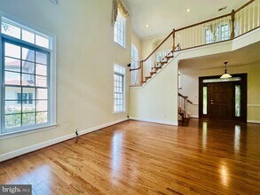1460 Carrington Ridge Ln in Vienna, VA - Building Photo - Building Photo
