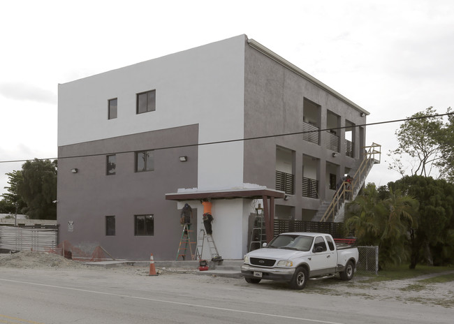 112 NE 71st St in Miami, FL - Building Photo - Building Photo