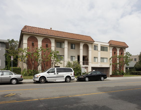 Tujunga Towers in Studio City, CA - Building Photo - Building Photo