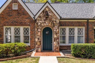 1900 Ridgewood Dr NE in Atlanta, GA - Building Photo - Building Photo