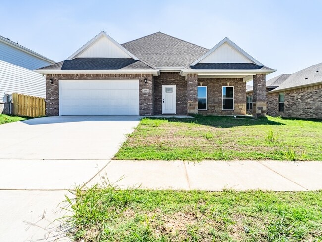 2101 Wildflower Dr in Centerton, AR - Building Photo - Building Photo
