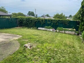 29 Monroe Pl, Unit 29 Top in Staten Island, NY - Building Photo - Building Photo