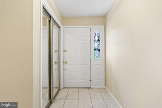 21 Jeremy Dr in Dayton, NJ - Building Photo - Building Photo