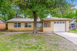 1513 Delmar Dr in Garland, TX - Building Photo