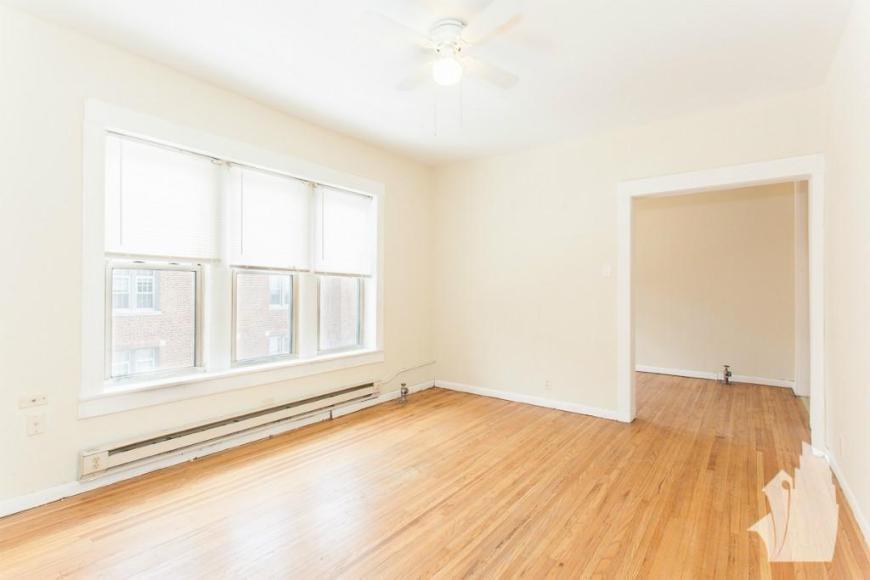 626 W Barry Ave in Chicago, IL - Building Photo
