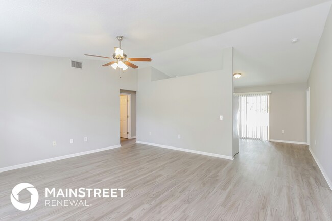 1762 S Chamberlain Blvd in North Port, FL - Building Photo - Building Photo