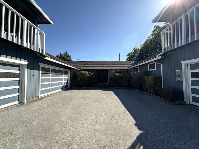 property at 1452 Kentfield Ave