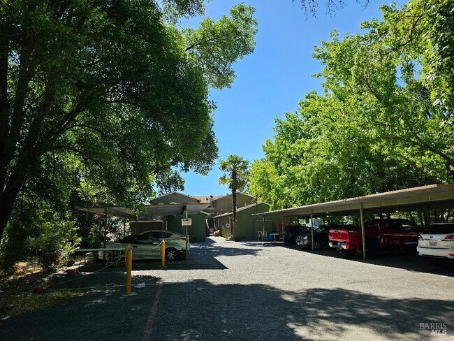 1300 Pine St in Calistoga, CA - Building Photo - Building Photo