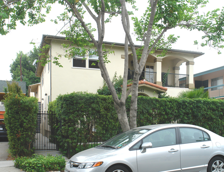 841-843 Westbourne Dr in West Hollywood, CA - Foto de edificio