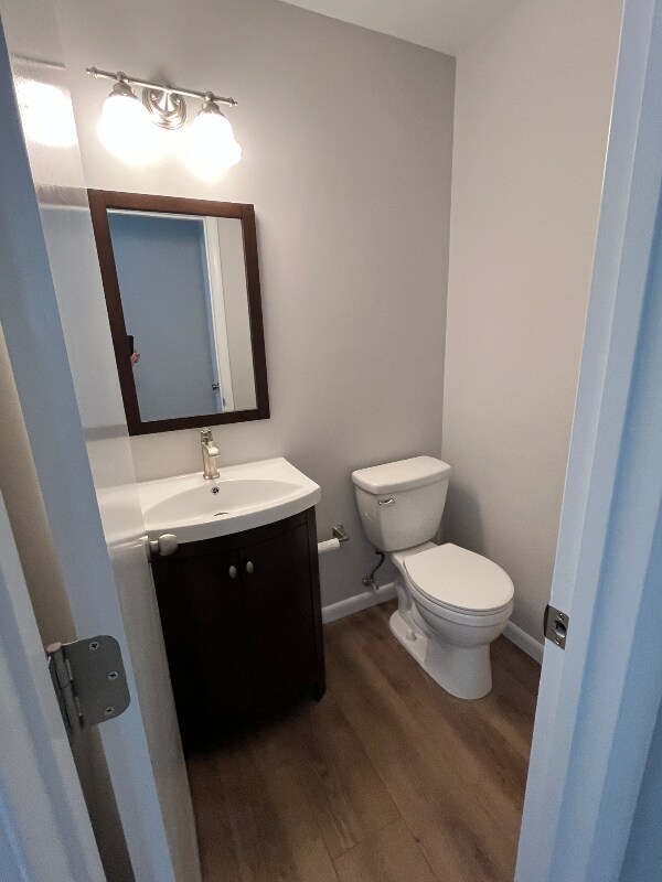 136 Miranda Ct in Brick, NJ - Foto de edificio - Building Photo