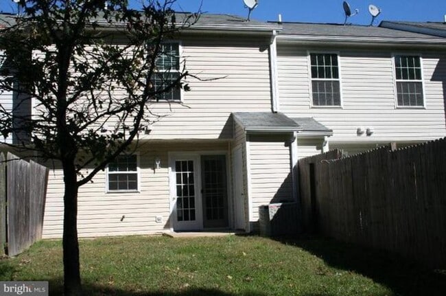 45833 Wolftrap Way in Lexington Park, MD - Building Photo - Building Photo