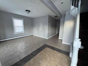 40 S Whipple St in Lowell, MA - Building Photo - Building Photo