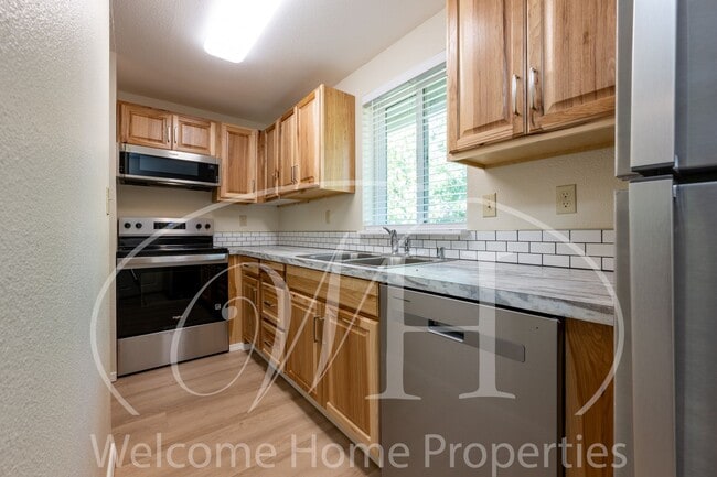 property at 409 S 11th Ave
