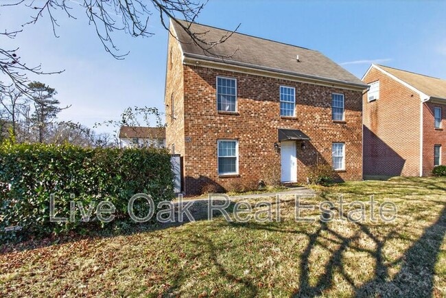 1604 Parks Ave in Virginia Beach, VA - Building Photo - Building Photo