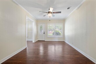 506 S Oak St in Tomball, TX - Building Photo - Building Photo