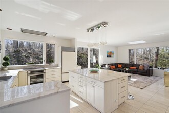 15 Sarles Rd in Pound Ridge, NY - Building Photo - Building Photo