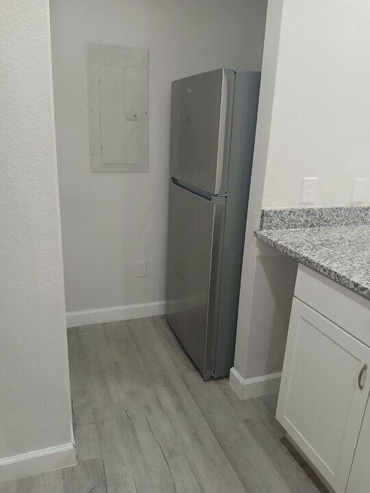 2402 E Dr Martin Luther King Jr Blvd, Unit 1 in Tampa, FL - Building Photo
