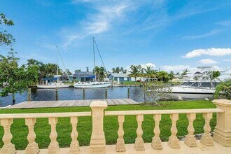 1709 SW Coxswain Pl in Palm City, FL - Building Photo - Building Photo