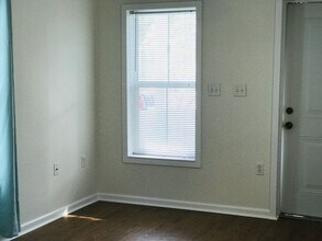 711 Cottage Sq Ln in Ocean Springs, MS - Building Photo - Building Photo