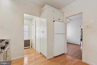 122 Conway Ave in Narberth, PA - Building Photo - Building Photo