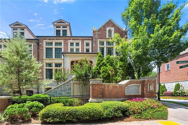 property at 2920 Hermance Dr NE