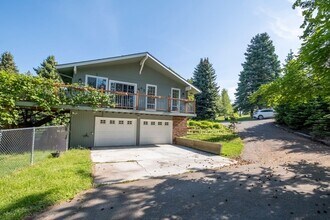 1905 E Lookout Dr in Coeur d'Alene, ID - Building Photo - Building Photo